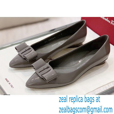 Ferragamo Heel 2cm Viva Ballet Flats Patent Leather Gray