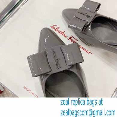 Ferragamo Heel 2cm Viva Ballet Flats Patent Leather Gray - Click Image to Close