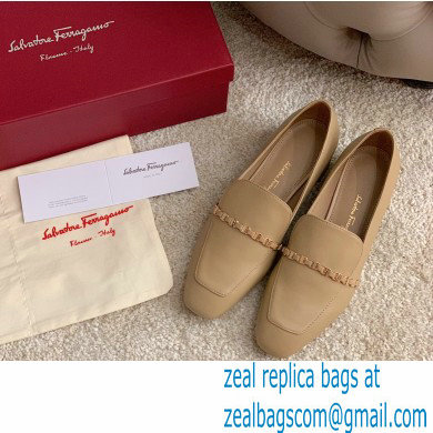 Ferragamo Heel 3cm Tilos Chain Leather Loafers/Pumps Beige - Click Image to Close