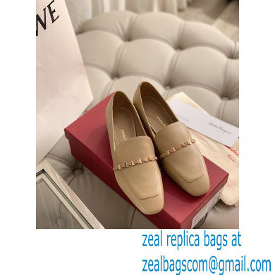 Ferragamo Heel 3cm Tilos Chain Leather Loafers/Pumps Beige