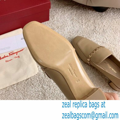 Ferragamo Heel 3cm Tilos Chain Leather Loafers/Pumps Beige - Click Image to Close