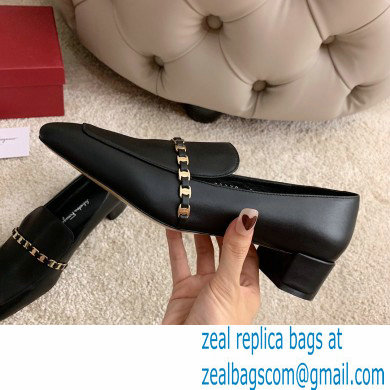 Ferragamo Heel 3cm Tilos Chain Leather Loafers/Pumps Black - Click Image to Close