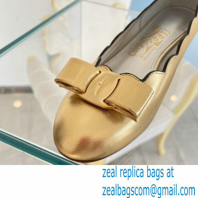 Ferragamo Heel 3cm Vara Bow Court Shoe Scalloped Gold