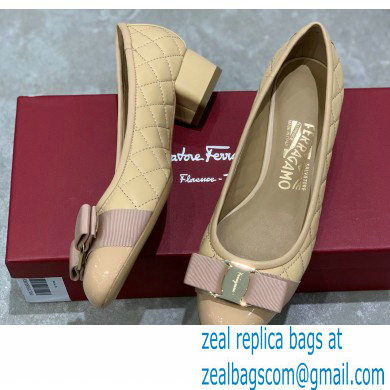 Ferragamo Heel 3cm Vara Bow Pumps Quilted Leather Beige - Click Image to Close
