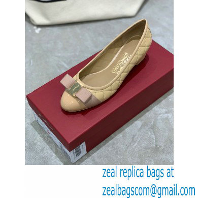 Ferragamo Heel 3cm Vara Bow Pumps Quilted Leather Beige