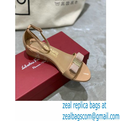 Ferragamo Heel 4.5cm Vara Bow Sandals with Strap Patent Leather Nude