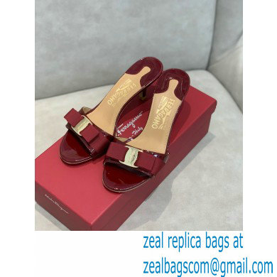 Ferragamo Heel 6cm Vara Bow Mules Patent Leather Burgundy - Click Image to Close