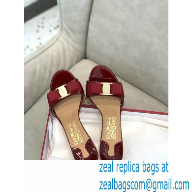 Ferragamo Heel 6cm Vara Bow Mules Patent Leather Burgundy