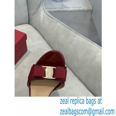 Ferragamo Heel 6cm Vara Bow Mules Patent Leather Burgundy - Click Image to Close