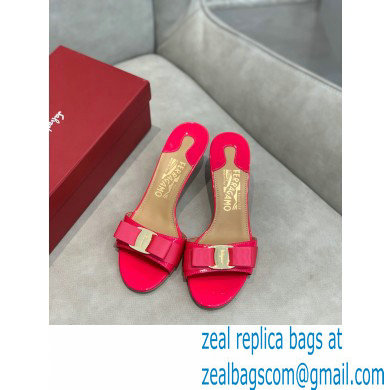 Ferragamo Heel 6cm Vara Bow Mules Patent Leather Fuchsia
