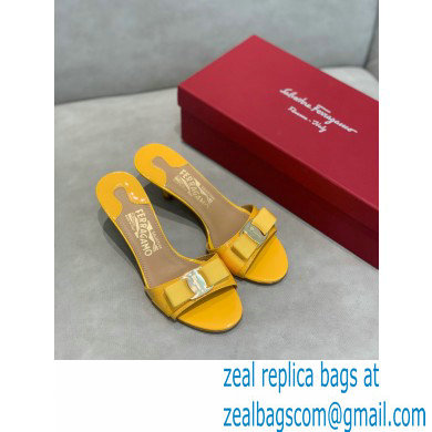 Ferragamo Heel 6cm Vara Bow Mules Patent Leather Yellow - Click Image to Close