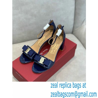 Ferragamo Heel 6cm Vara Bow Sandals with Strap Patent Leather Blue - Click Image to Close