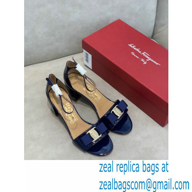 Ferragamo Heel 6cm Vara Bow Sandals with Strap Patent Leather Blue - Click Image to Close