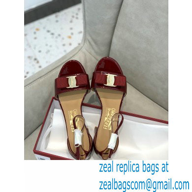 Ferragamo Heel 6cm Vara Bow Sandals with Strap Patent Leather Burgundy - Click Image to Close