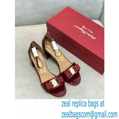 Ferragamo Heel 6cm Vara Bow Sandals with Strap Patent Leather Burgundy