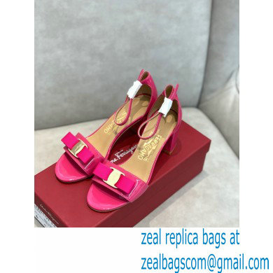 Ferragamo Heel 6cm Vara Bow Sandals with Strap Patent Leather Fuchsia - Click Image to Close