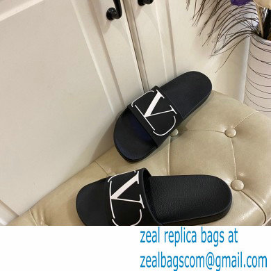 Valentino Rubber Slide Sandals 01 2021