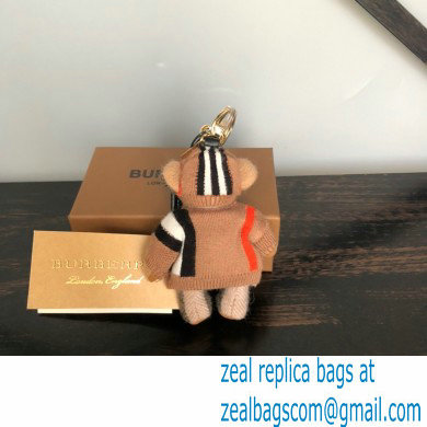Burberry Thomas Bear Charm 09