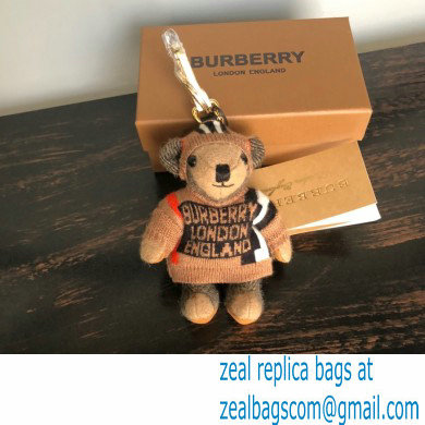 Burberry Thomas Bear Charm 09