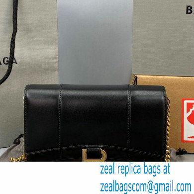 Balenciaga Cowhide B Metal buckle Chain bag in Black Bb016