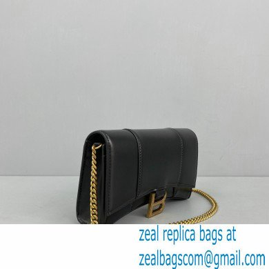 Balenciaga Cowhide B Metal buckle Chain bag in Black Bb016