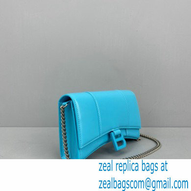 Balenciaga Cowhide B Metal buckle Chain bag in Blue Bb015