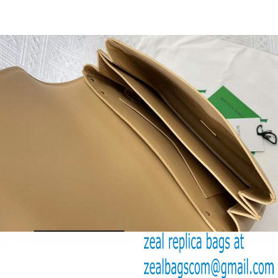 Bottega Veneta Mount Medium Leather Envelope Bag Apricot 2021