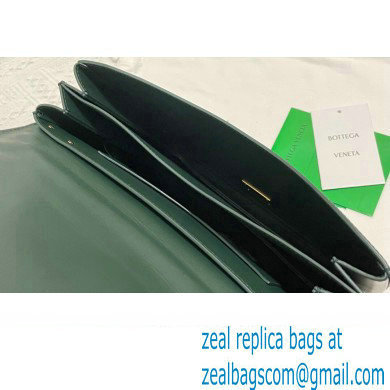 Bottega Veneta Mount Medium Leather Envelope Bag Raintree Green 2021
