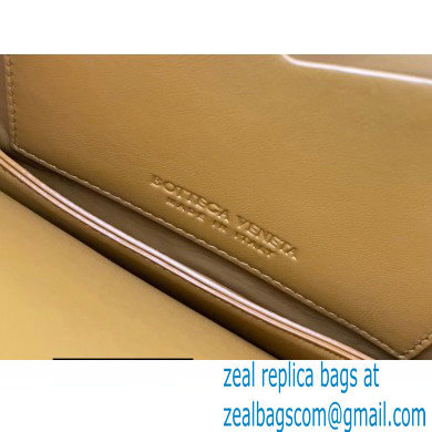Bottega Veneta Mount Small Leather Envelope Bag Cob 2021