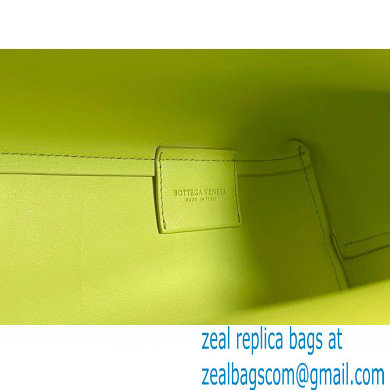 Bottega Veneta Point Leather Top Handle Medium Bag Light Green 2021 - Click Image to Close