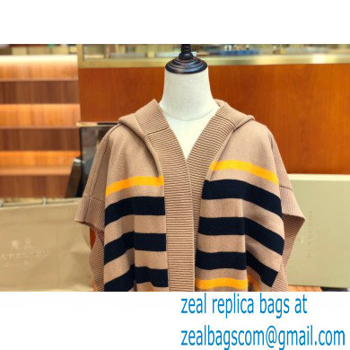 Burberry Cape BUR20