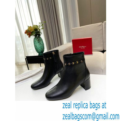 Ferragamo Heel 5.5cm Leather Vara Chain Ankle Boots Black 2021