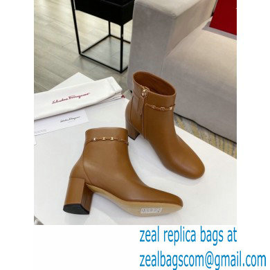 Ferragamo Heel 5.5cm Leather Vara Chain Ankle Boots Brown 2021 - Click Image to Close