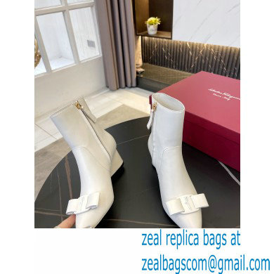 Ferragamo Heel 5.5cm Leather Viva Bootie Ankle Boots White 2021