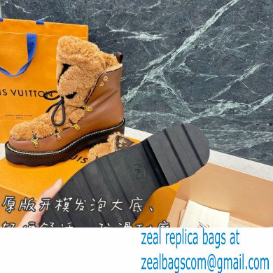 LOUIS VUITTON Beaubourg Ankle Boots 1A8CUQcognac