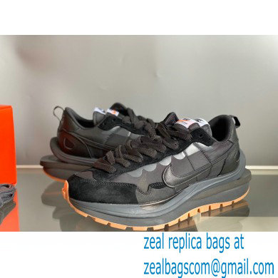 Nike x Sacai Sneakers 01 2021