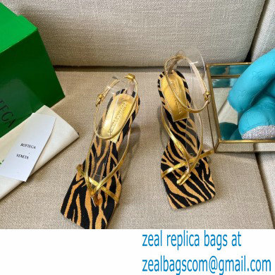 Bottega Veneta Tufted Insole Stretch Leather sandals Zebra Gold 2021