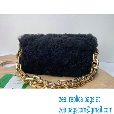 Bottega venetta shearling chain pouch black 2021