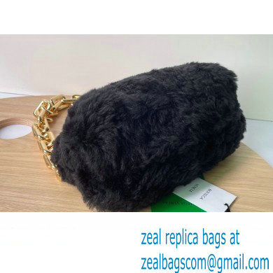 Bottega venetta shearling chain pouch black 2021 - Click Image to Close