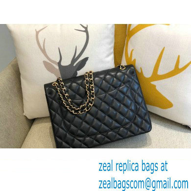 Chanel Maxi Classic Flap Handbag A58601 in Lambskin Black/Gold