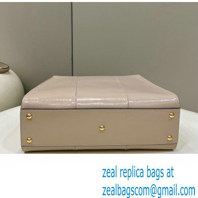 Fendi Peekaboo Iconic Medium Bag in Vintage Effect Lambskin Creamy