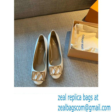 Louis Vuitton Heel 4.5cm Dauphine Madeleine Pumps Patent White