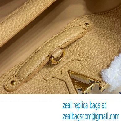 louis vuitton shearling Capucines BB/mm bag m59267 - Click Image to Close