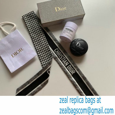 Dior black Des Vents and White Silk Twill 30 Montaigne Mitzah Scarf 2022