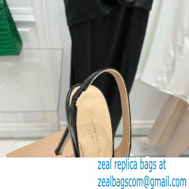 Gianvito Rossi Heel 10.5cm PLEXI PVC and Patent leather Slingback Pumps Black 2022