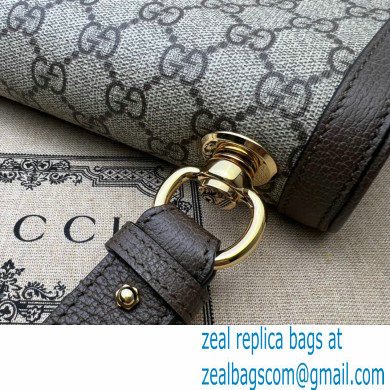 Gucci Medium shoulder bag with round Interlocking G 699210 2022 - Click Image to Close