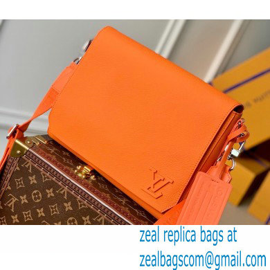 Louis Vuitton Aerogram leather New Messenger Bag Orange