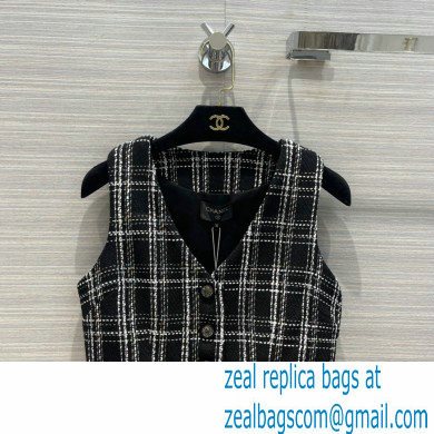 chanel tweed top and skirt black 2022