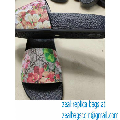 gucci lover's GG Blooms Supreme floral slide sandals - Click Image to Close