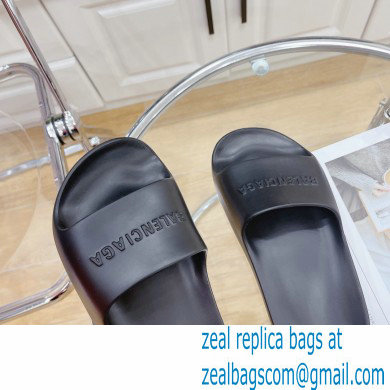 Balenciaga Chunky Slide Sandals in Rubber Black 2022